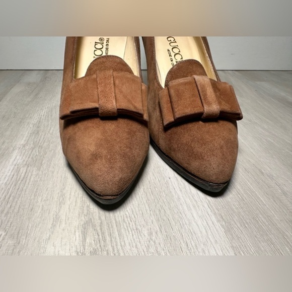 PRADA BROWN SUEDE BOW POINTED TOE MID HEEL CLASSIC‎ PUMPS SZ 34 - Picture 7 of 10